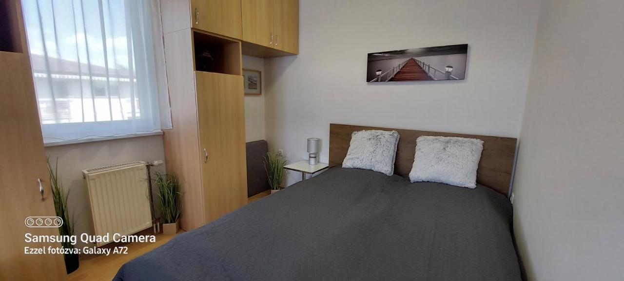 Beszedes-Lak, Aranypart Apartment Siofok Exterior photo